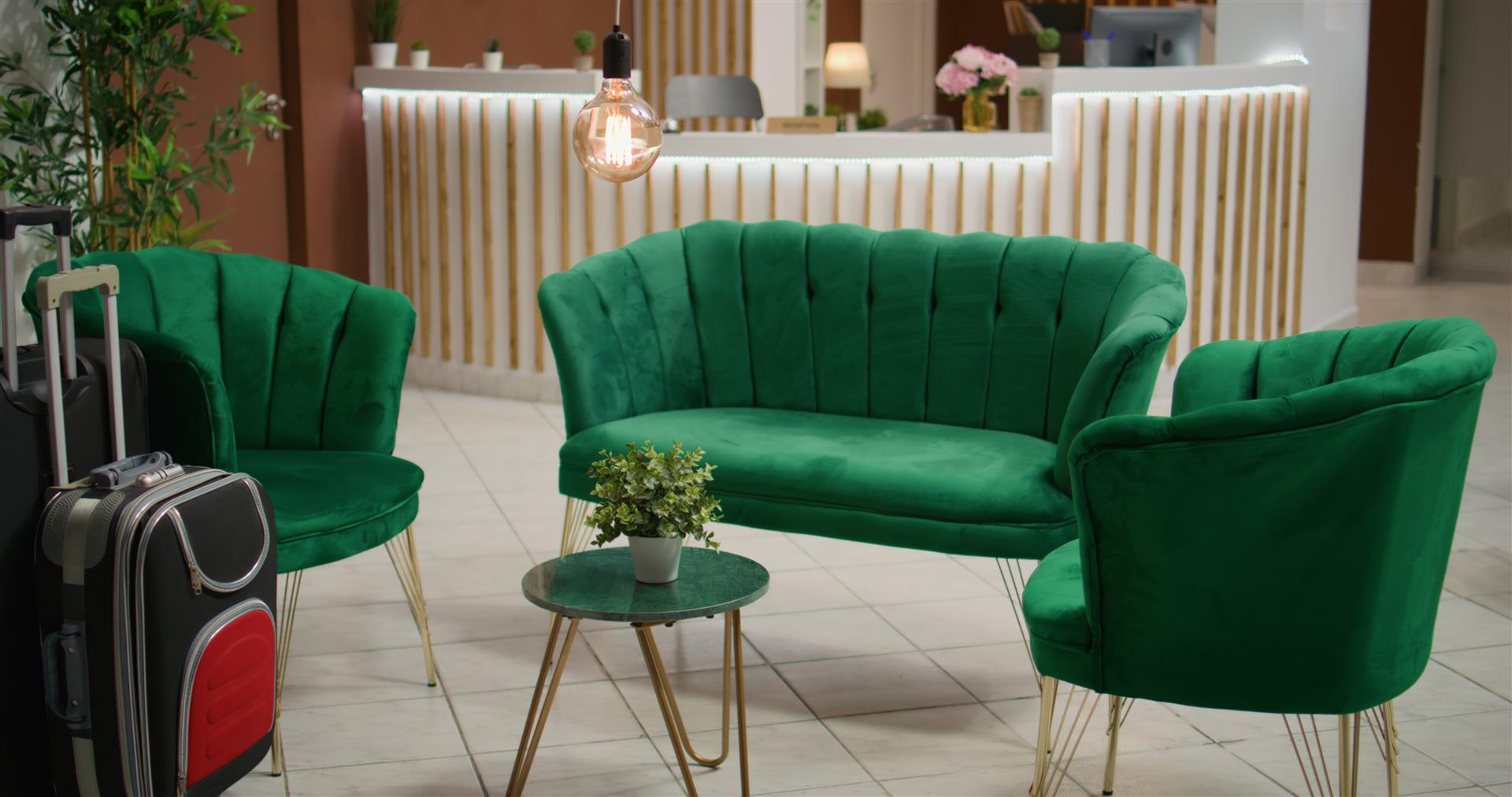Hotel Lobby Furniture – How to Combine Design, Comfort and Durability?